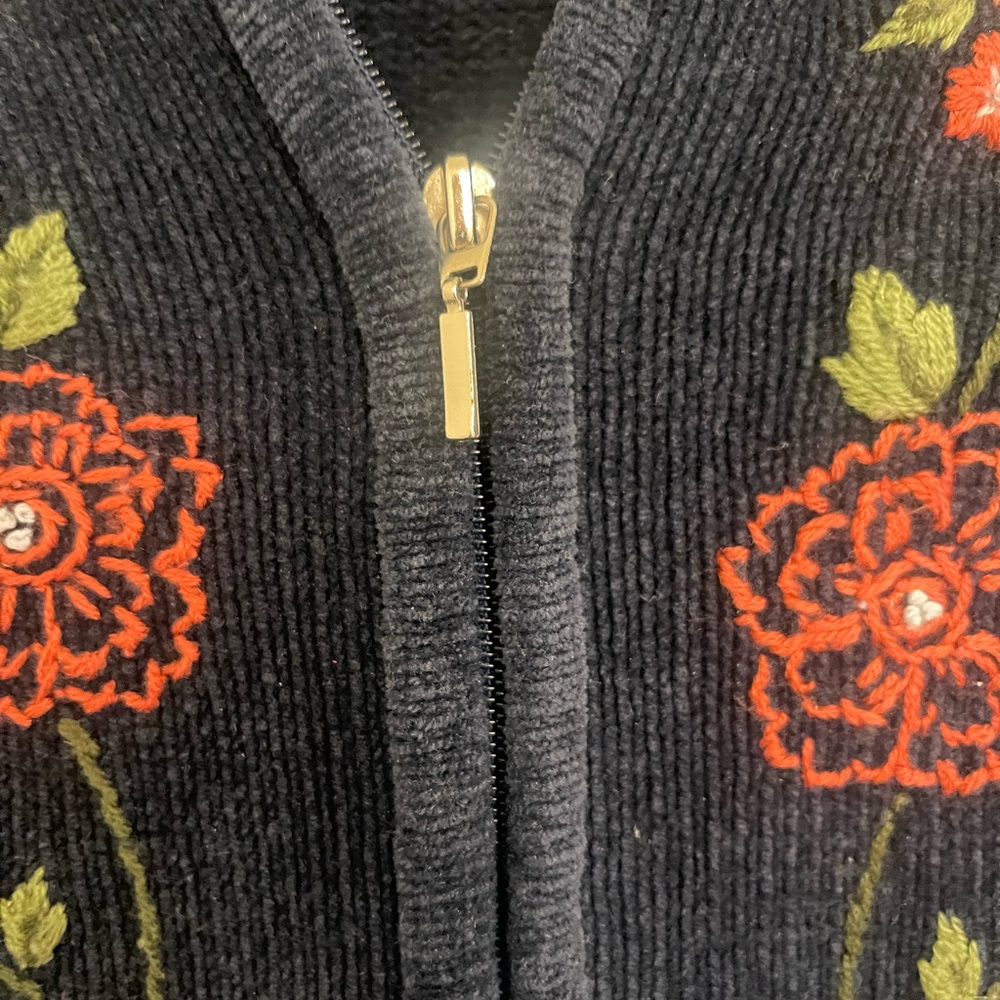 Vintage cottagecore Grandmacore Navy Floral Embroidered Cardigan‎ Jacket - Picture 4 of 5
